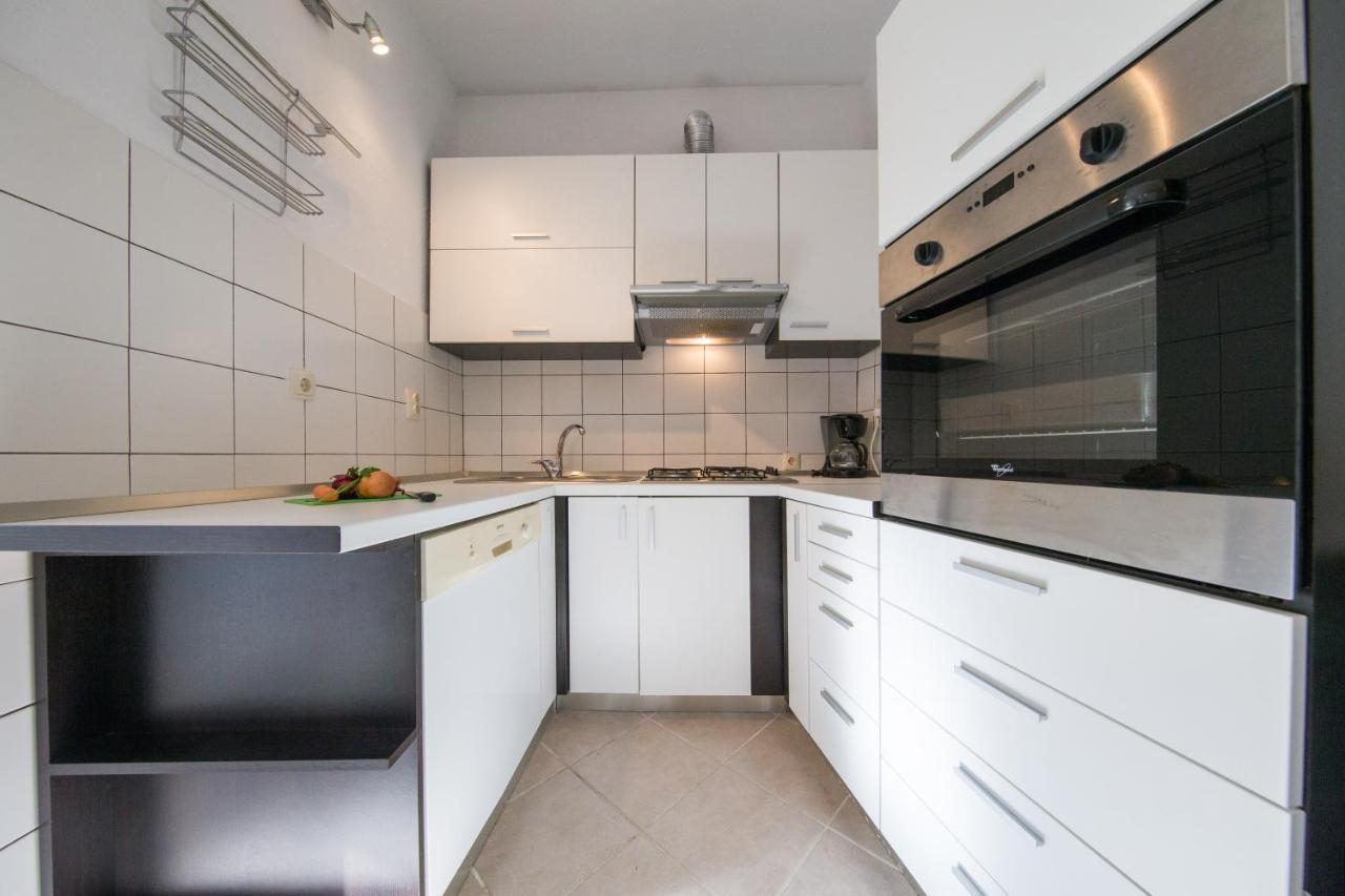 Strma Apartments Vis Esterno foto