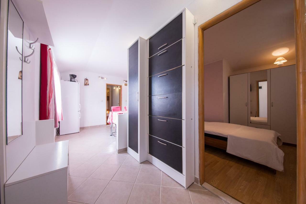 Strma Apartments Vis Esterno foto